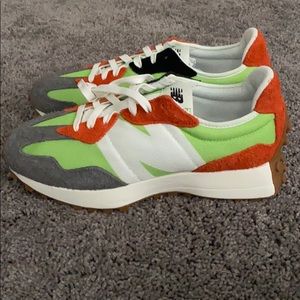 New Balance 327